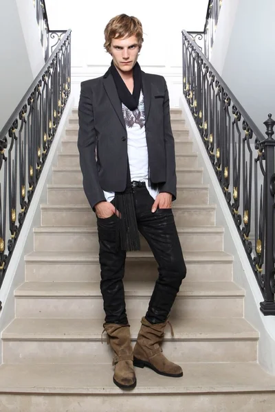 Look 27